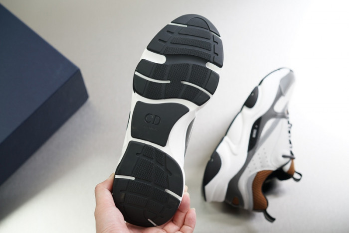 d1or b22 sneaker