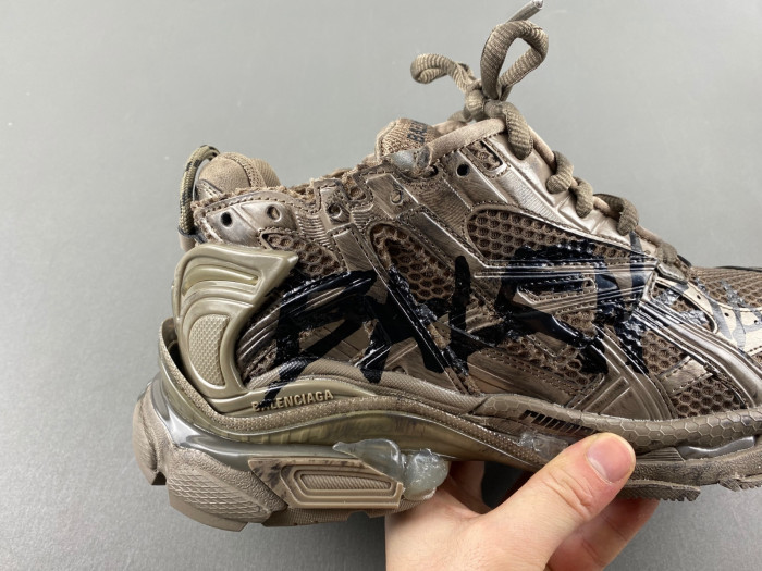 BLCG RUNNER SNEAKER