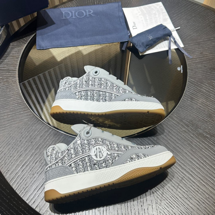 D1OR B9s SNEAKER