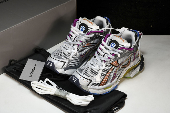 BLCG RUNNER SNEAKER