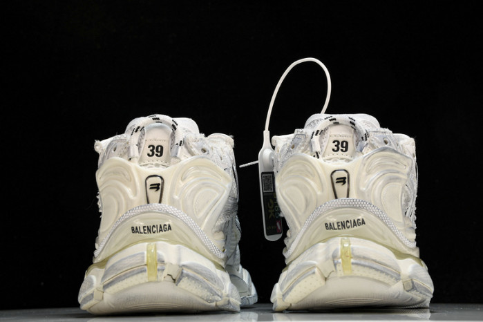 BLCG RUNNER SNEAKER