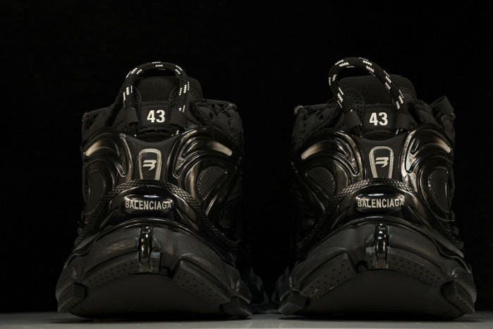 BLCG RUNNER SNEAKER