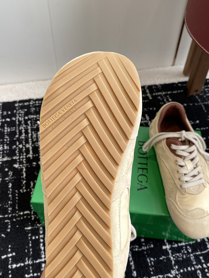 B0tte*a vene*ta orbit sneakers