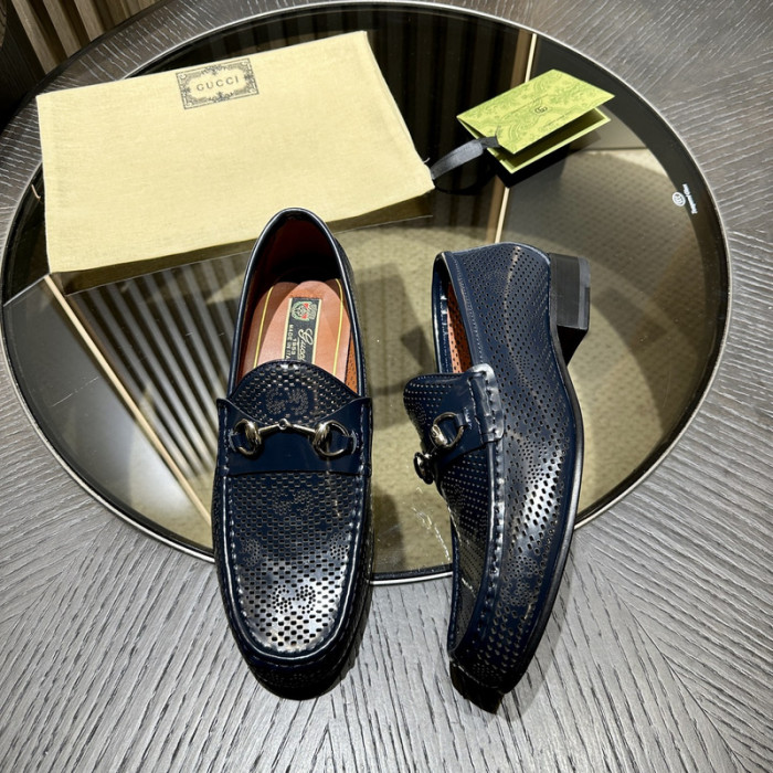 G*u*i loafer