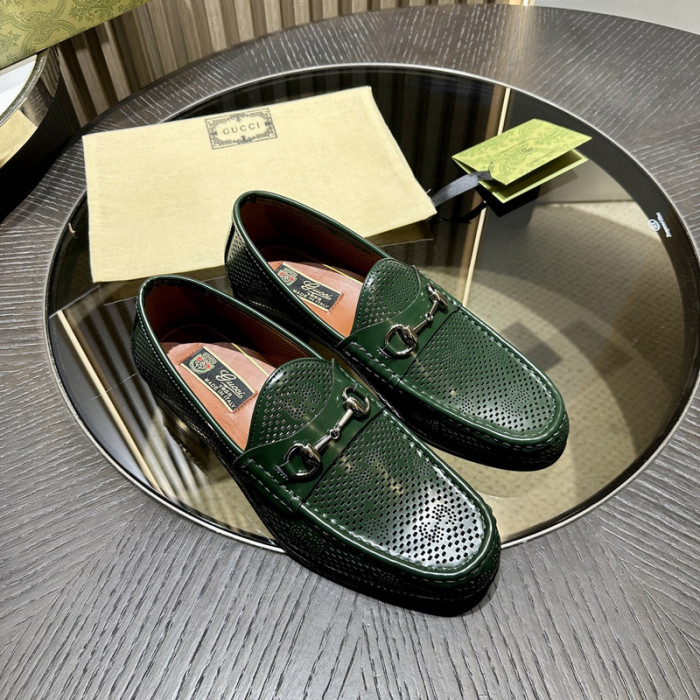 G*u*i loafer