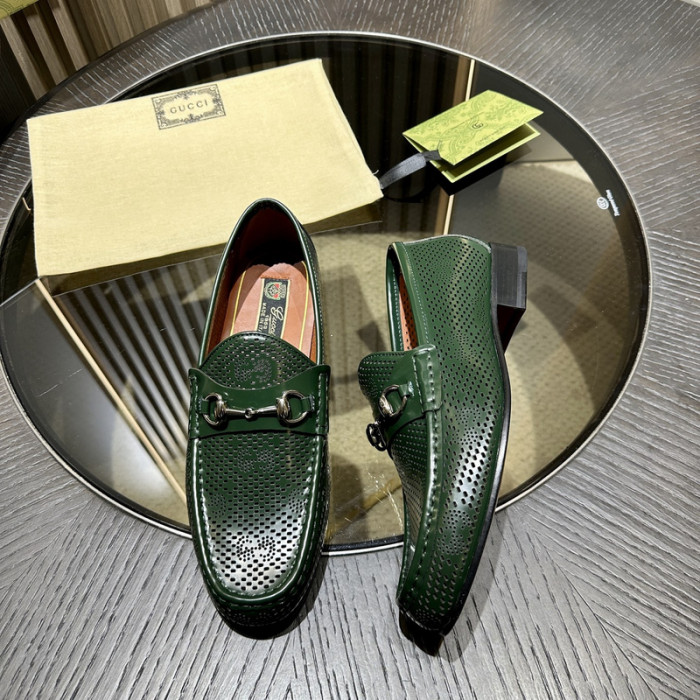 G*u*i loafer