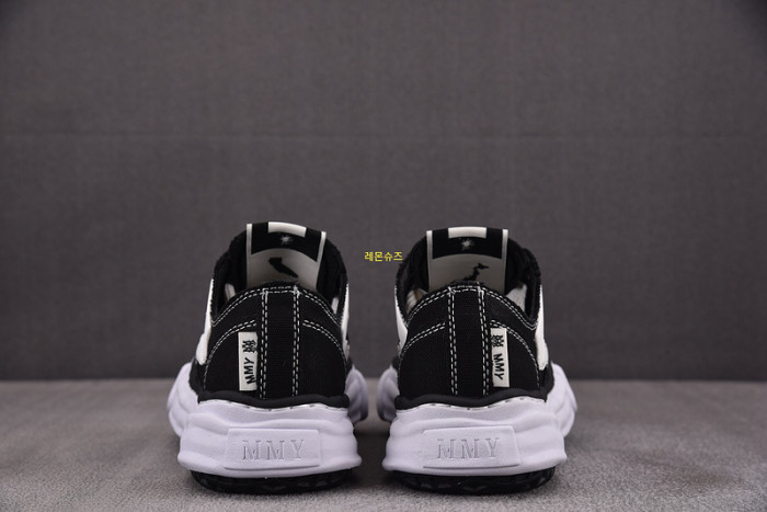 MMY&AMIRI Sneaker