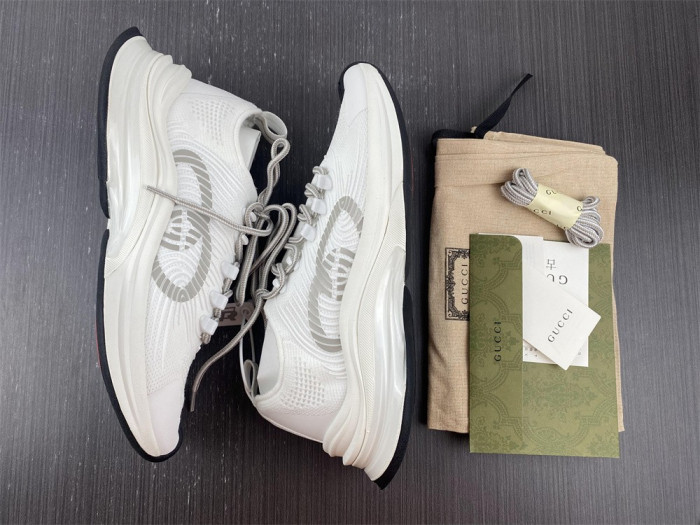 G*u*i1 run sneaker