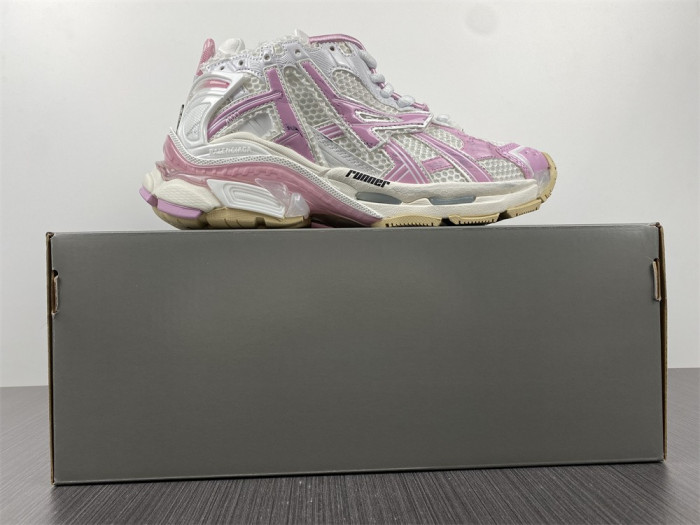 BLCG RUNNER SNEAKER