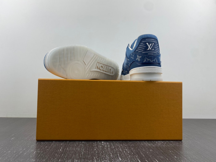 LOU1VTON trainer (EU47)