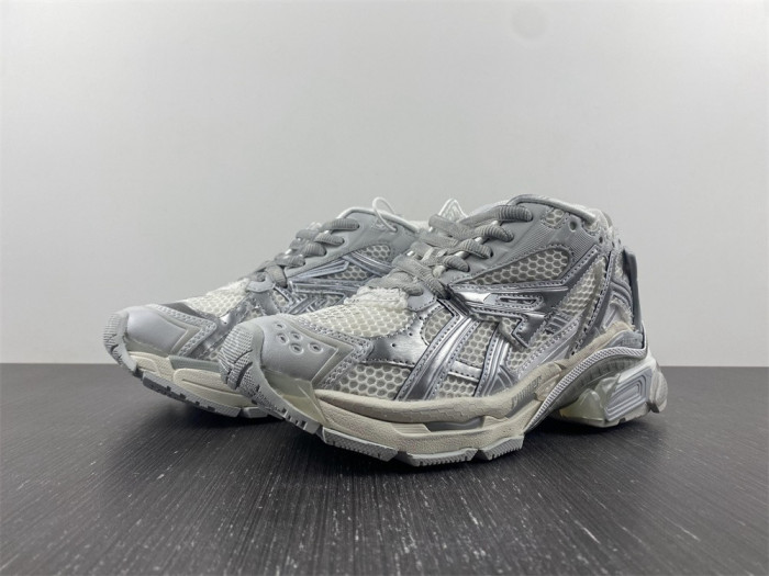 blcg runner sneaker