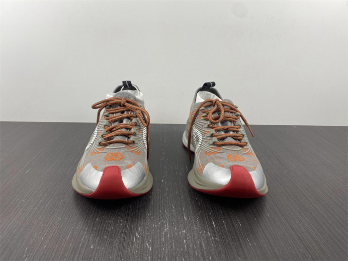 G*u*i1 run sneaker