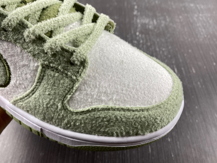 nike dunk low fleece green dq7579-300