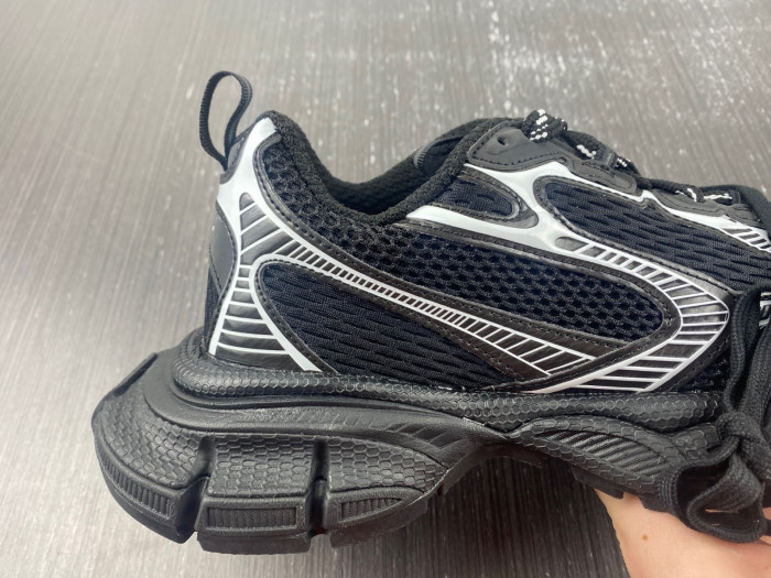 blc* 3xl sneaker