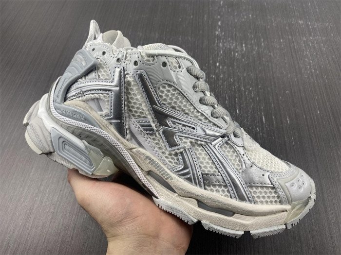 blcg runner sneaker