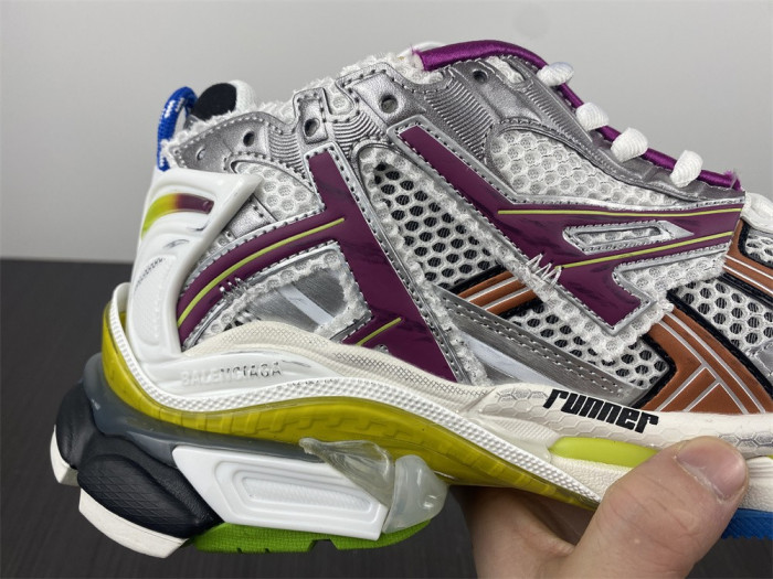 blcg runner sneaker