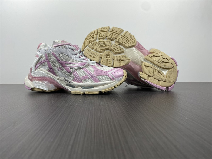 BLCG RUNNER SNEAKER