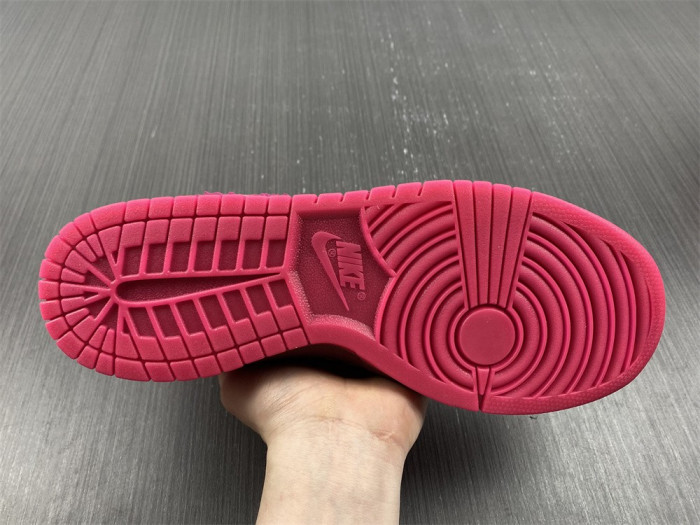 nike dunk low valentine