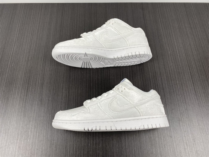 dover street market nike dunk low dh2686-100