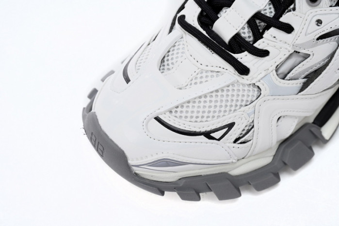 Ba*len*cia*ga track 2 sneaker black and white 568614 w2gn3 1090