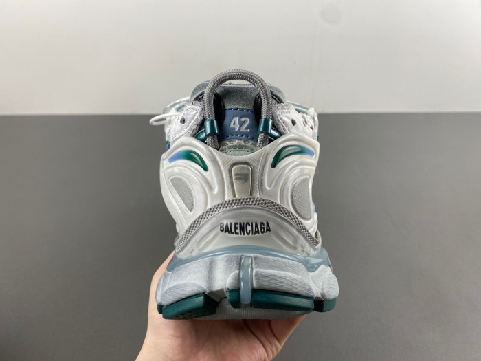 blcg runner sneaker