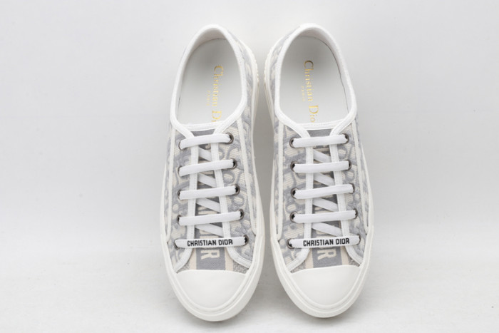 d1or b23 sneaker