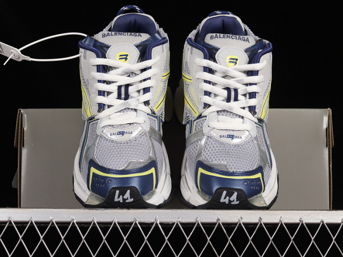 blcg runner sneaker