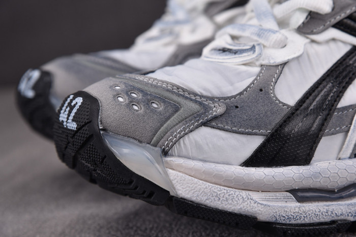 blcg runner sneaker