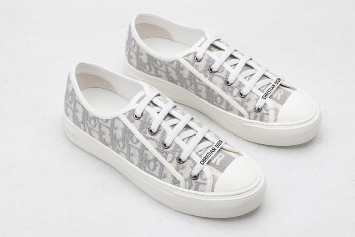 d1or b23 sneaker