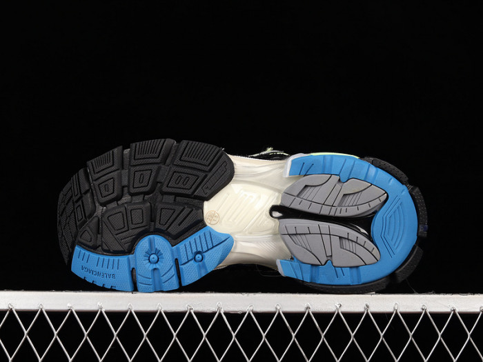 blcg runner sneaker