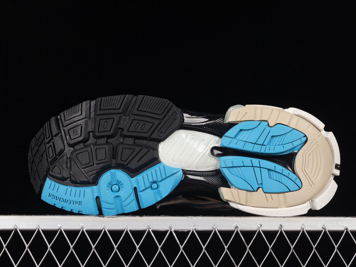 blcg runner sneaker