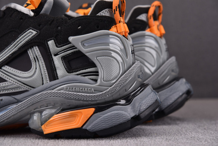 blcg runner sneaker