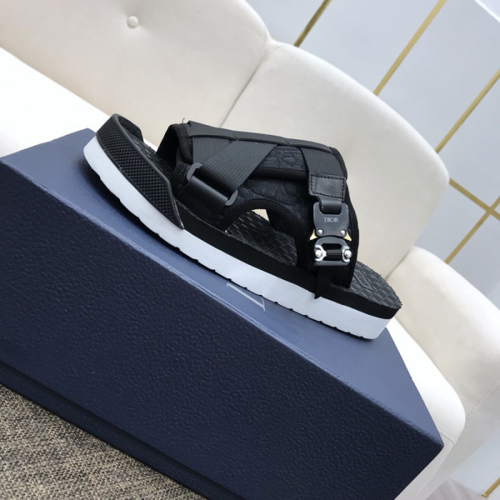 d1or alpha sandal