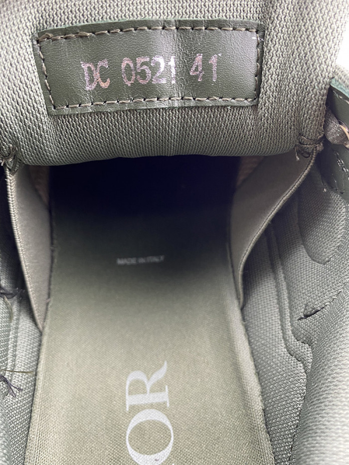 d1or b30 sneaker