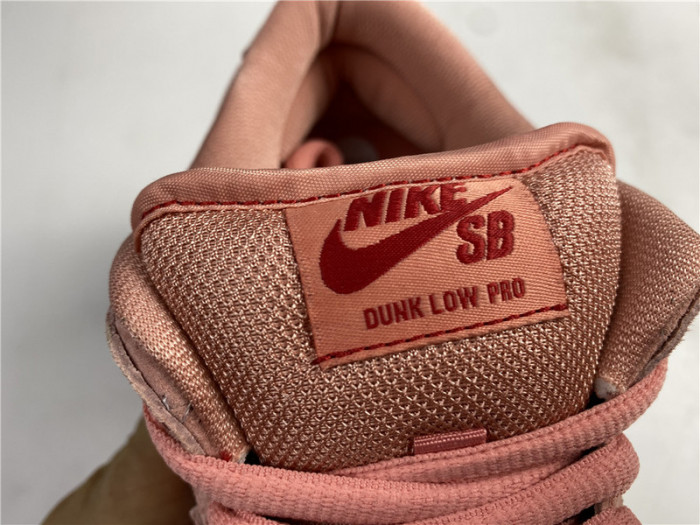 nike sb dunk low pink pig cv1655-600