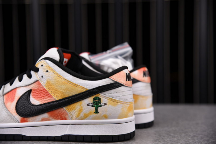 nike sb dunk low raygun tie-dye white - bq6832-101