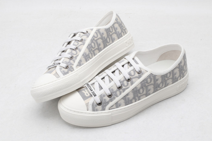 d1or b23 sneaker