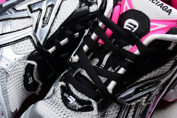 blcg runner sneaker