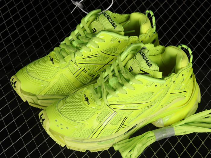 blcg runner sneaker