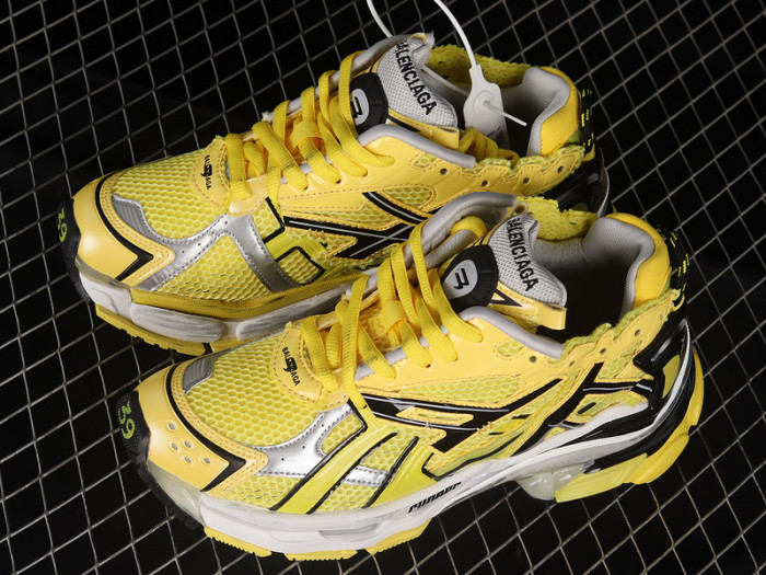 blcg runner sneaker